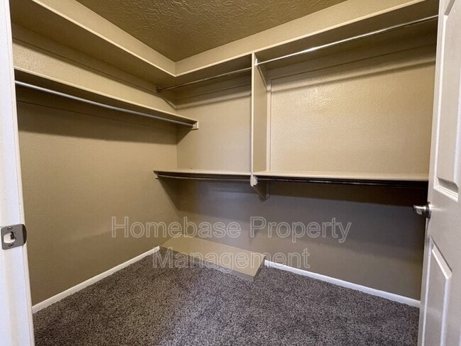 Building Photo - 1053 County Rd 3000