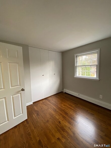 Building Photo - 135 Millport Ave