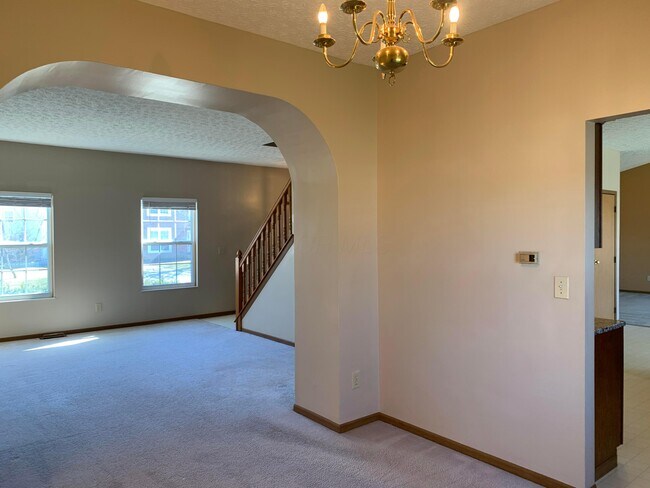 Building Photo - 620 Laurel Oak Ct