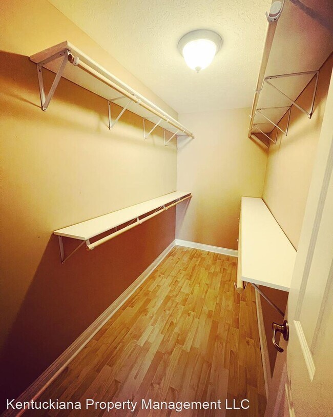 Building Photo - 2 br, 2 bath House - 728 Zorn Avenue Unit 12