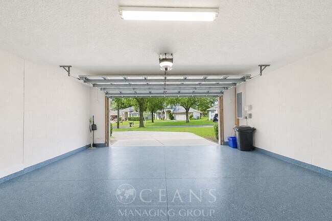 Building Photo - 3 Bedroom Home in Ormond Lakes