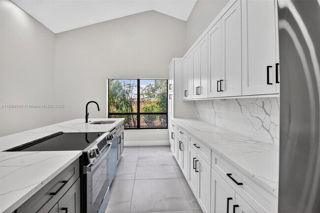 Building Photo - 9581 El Clair Ranch Rd