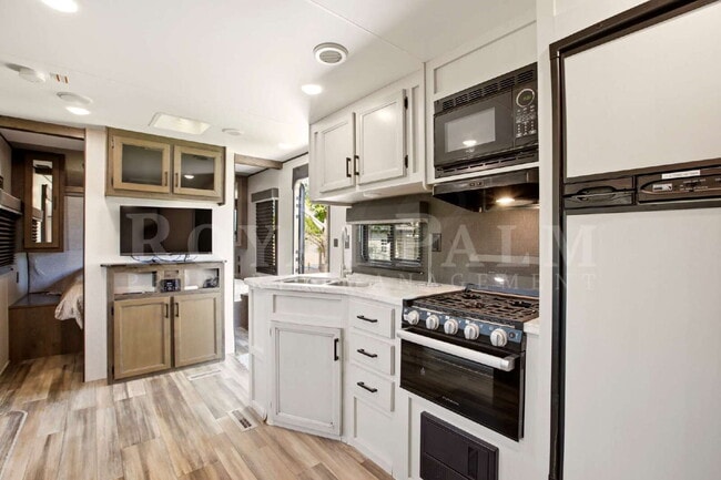 Building Photo - A Fresh Take on Simple Living – Cozy North Fort Myers Retreat