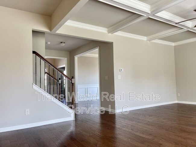 Building Photo - 7531 Silk Tree Pointe