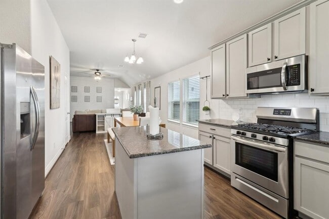 Building Photo - 40543 Berylline Ln.