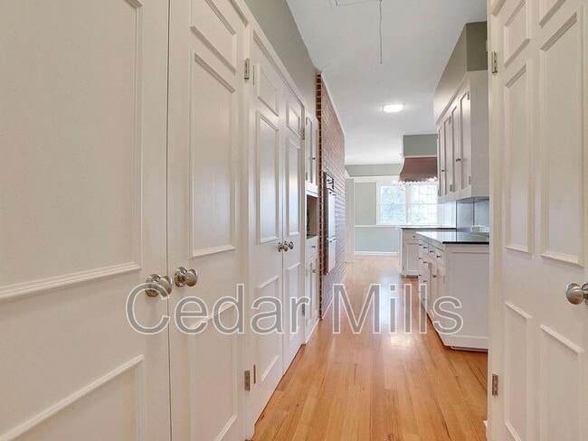 Building Photo - 8200 E Tipperary St