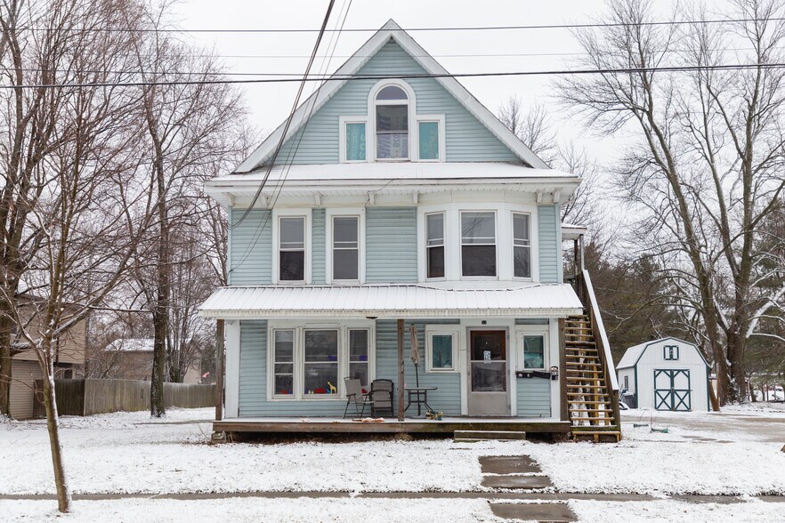 Building Photo - 33 W Main St