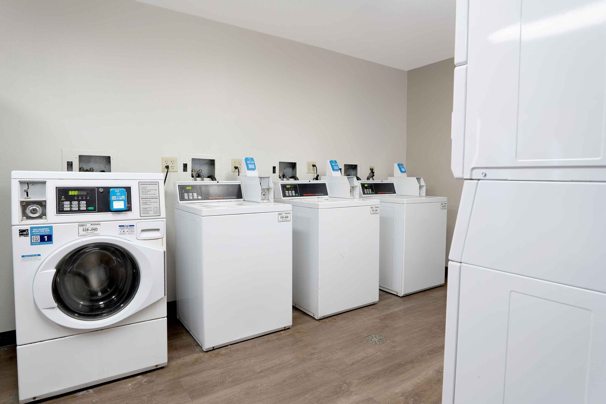 Building Photo - Furnished Studio-Tampa - Airport - Spruce Street