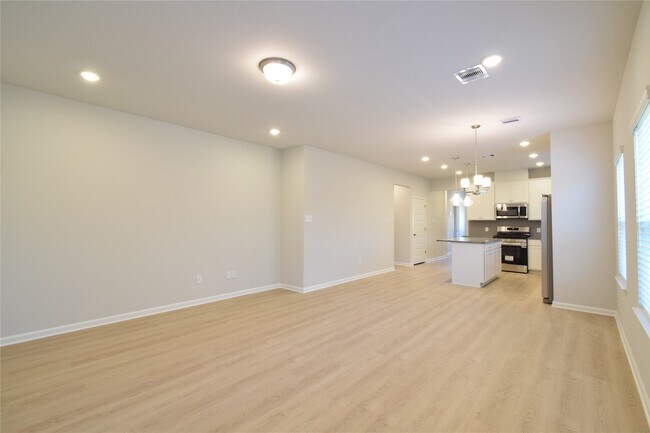 Building Photo - 12596 Canyon Falls Boulevard