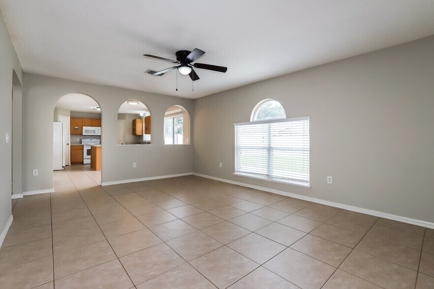 Building Photo - 24828 Ravello St