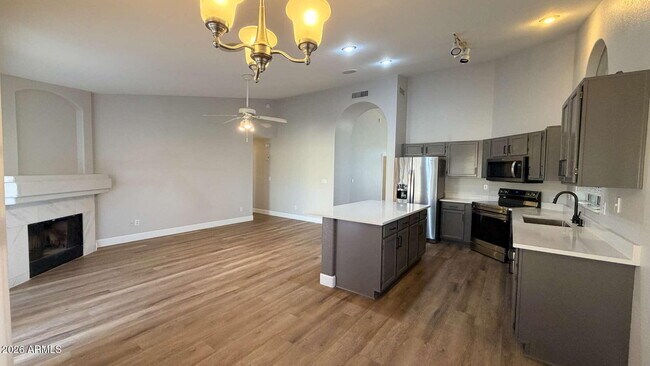 Building Photo - 1777 E Sheffield Ave