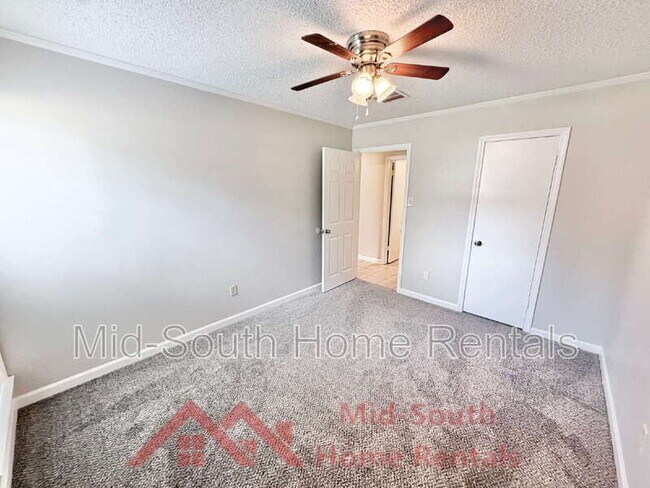 Building Photo - 4457 Walden Glen Cv