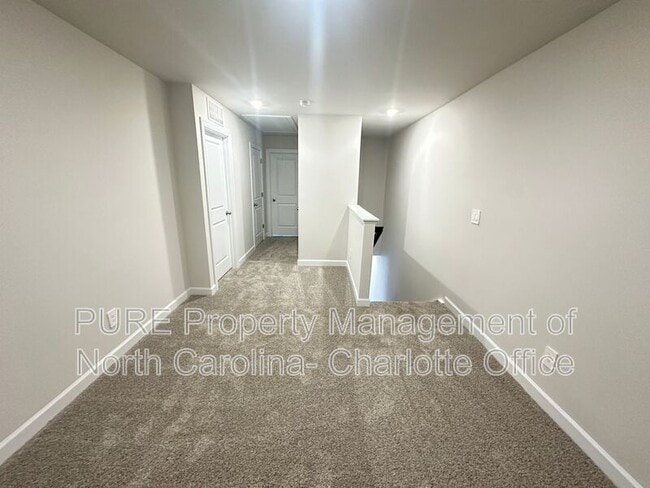 Building Photo - 1764 Braemar Vlg Dr