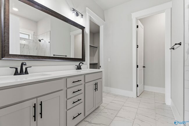 Building Photo - 109 Peach Farm Cir