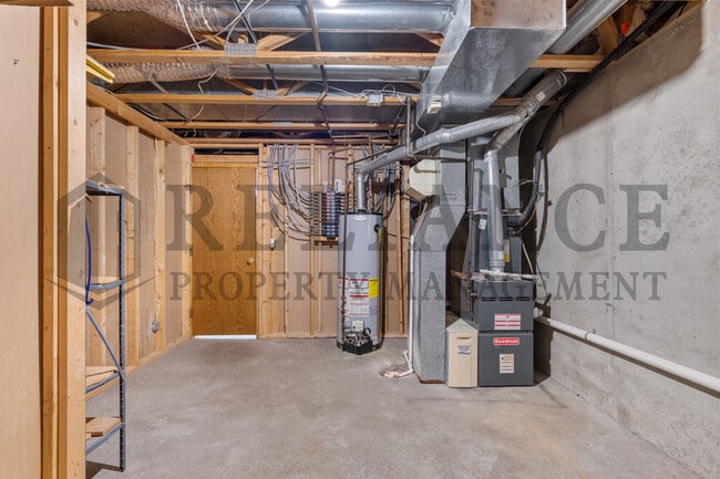 Building Photo - 2126 N Pine Grove St