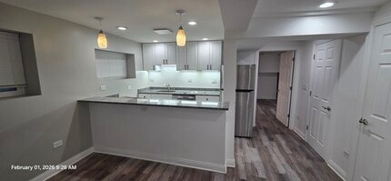 Building Photo - 3110 N Western Ave