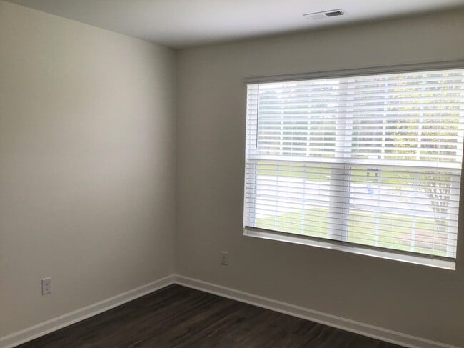 Building Photo - 1006 Jt Westfield Dr