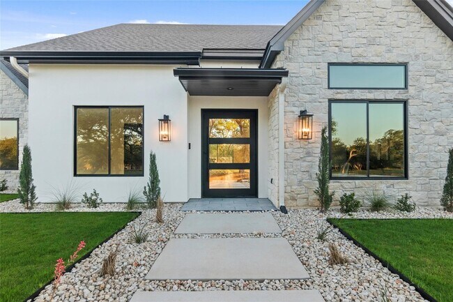Building Photo - 208 Stonegate Ln