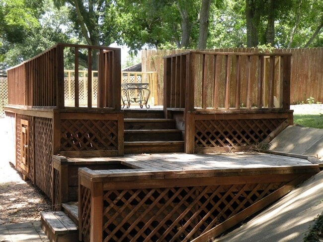 Building Photo - 822 Tangle Oaks Dr