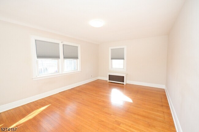 Building Photo - 29 13th Ave