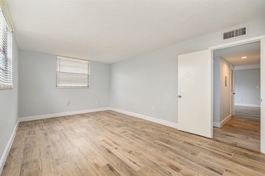 Building Photo - 2700 N Highway A1A