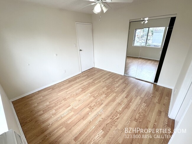 Building Photo - Newly Updated 2Bed 2Bath with Balcony!!!