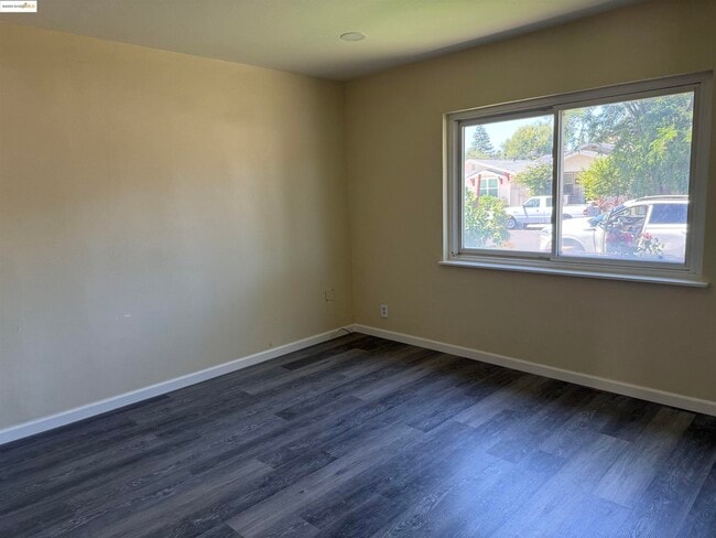 Building Photo - 980 Acacia Way