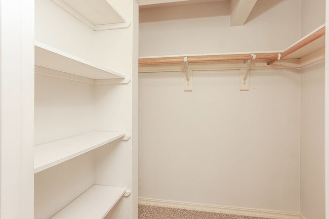 Building Photo - 2 bedroom 1 bath Condo for Rent in Everett WA