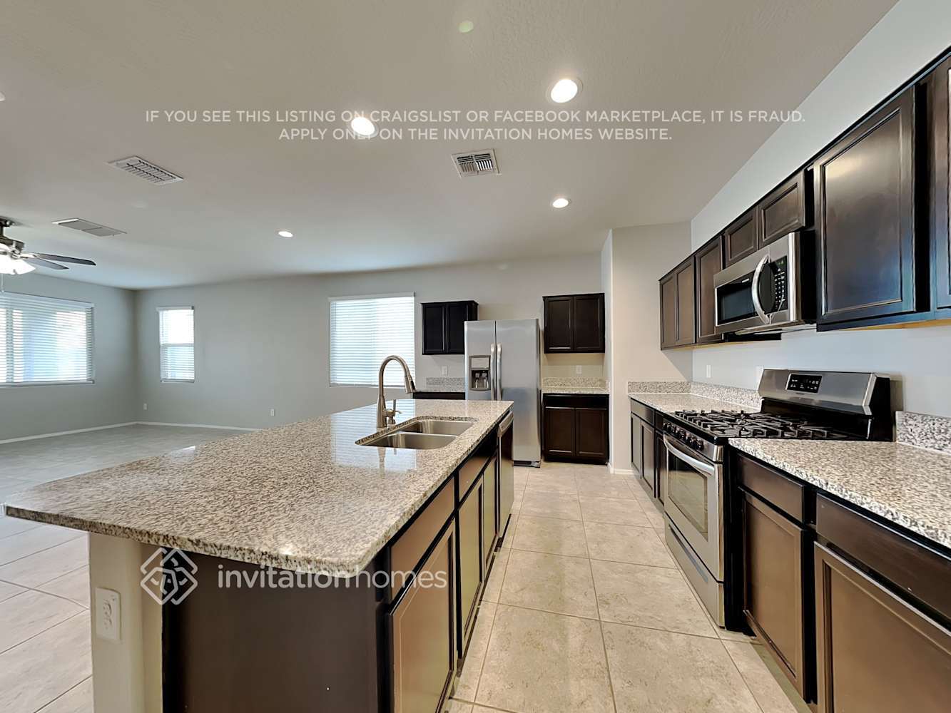 Building Photo - 31040 W Whitton Ave