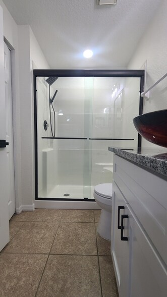 Building Photo - 10490 Chalmer St