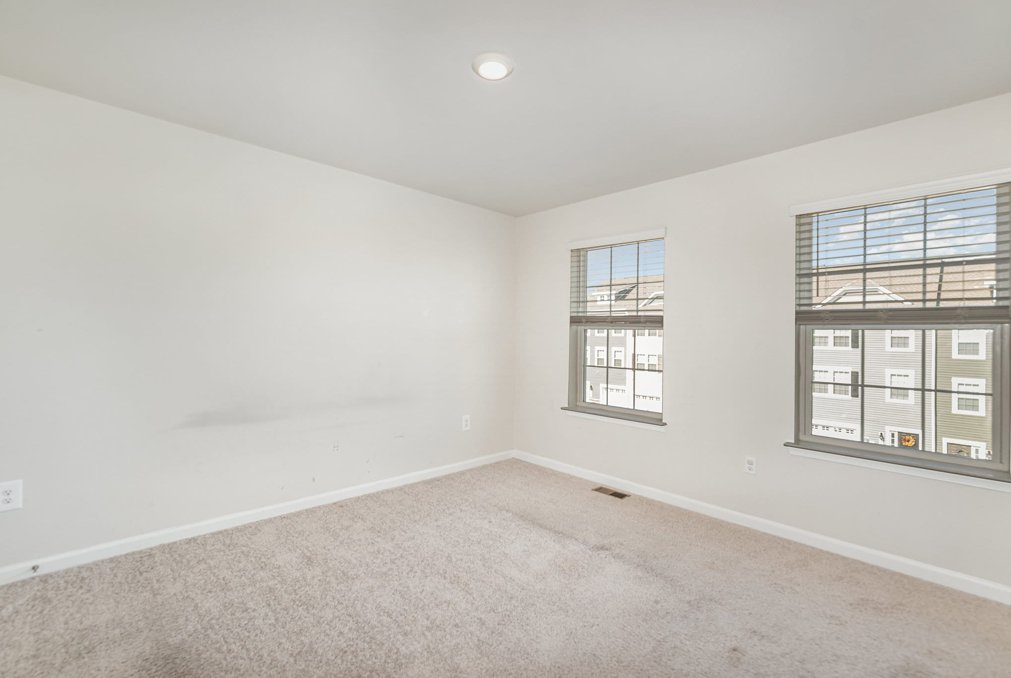 Building Photo - 5063 Silver Oak Dr