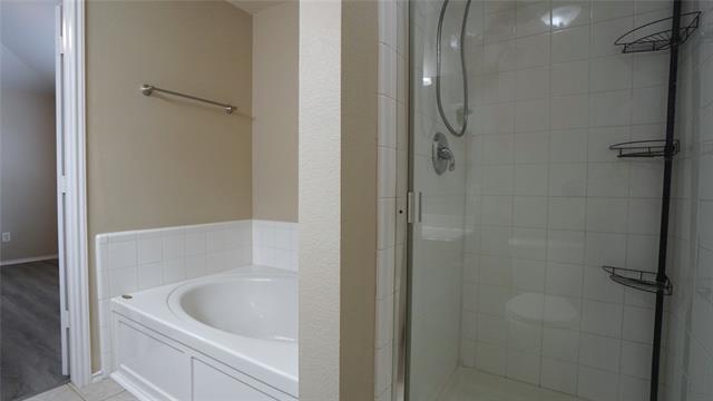 Building Photo - 2028 Wildwood Dr