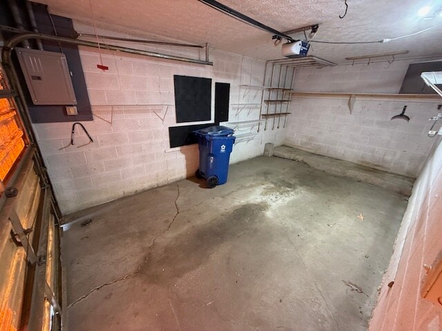 Building Photo - 2115 Penguin Ave