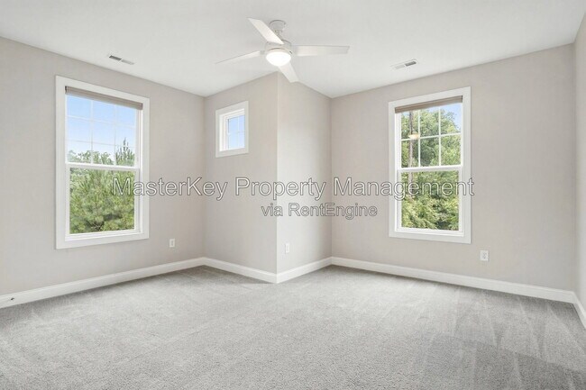 Building Photo - 583 Rowanwood Wy