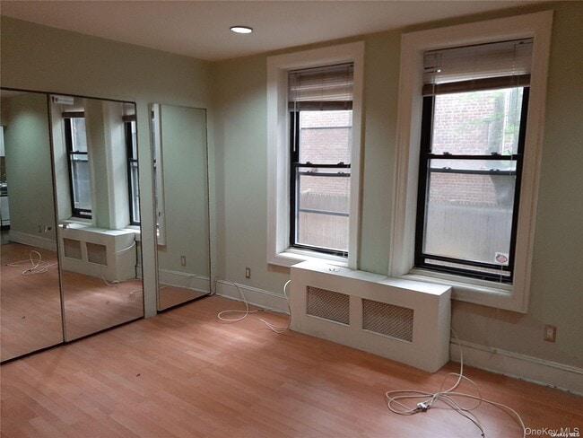 Building Photo - 1 Hillside Ave