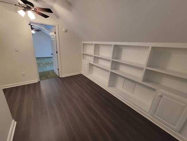 Building Photo - 1120 Archangel Way