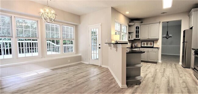 Building Photo - 4505 Pinehollow Ct