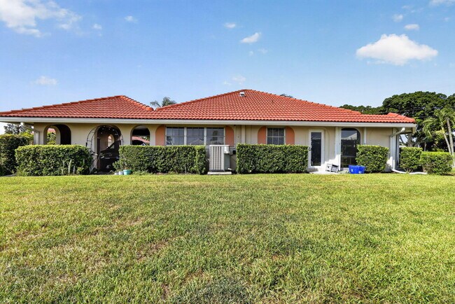 Building Photo - 213 Rio Vista Cir