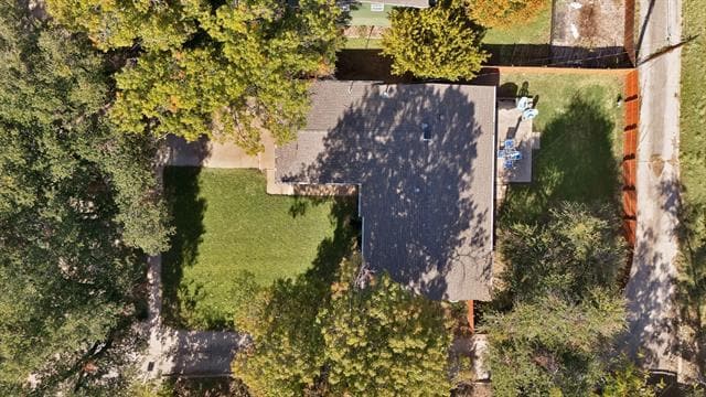 Building Photo - 1400 Lorrie Dr