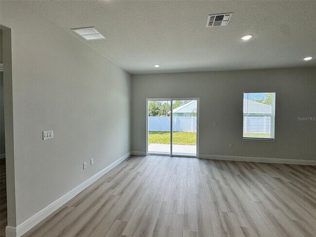 Building Photo - 14957 SW 63rd Ct