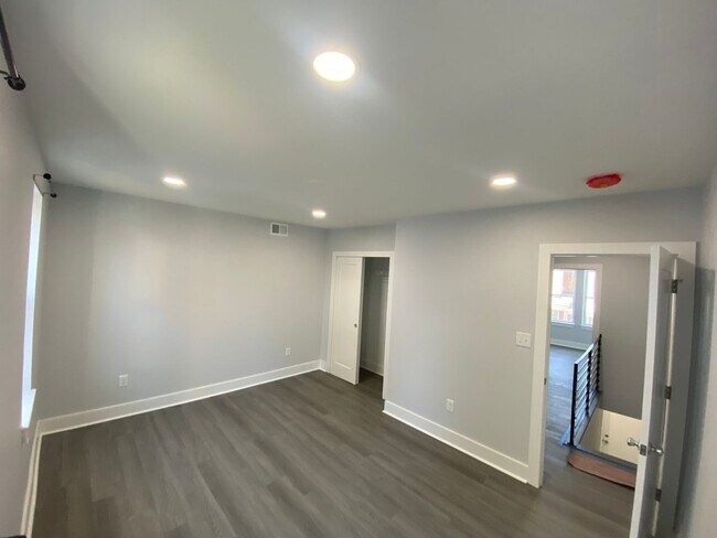 Building Photo - 2 Bed 1 Bath for rent