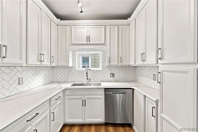 Building Photo - 304 W Delavan Ave