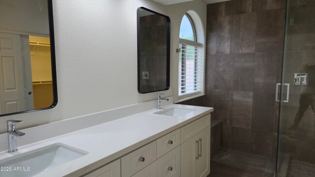 Building Photo - 9616 E Sheena Dr