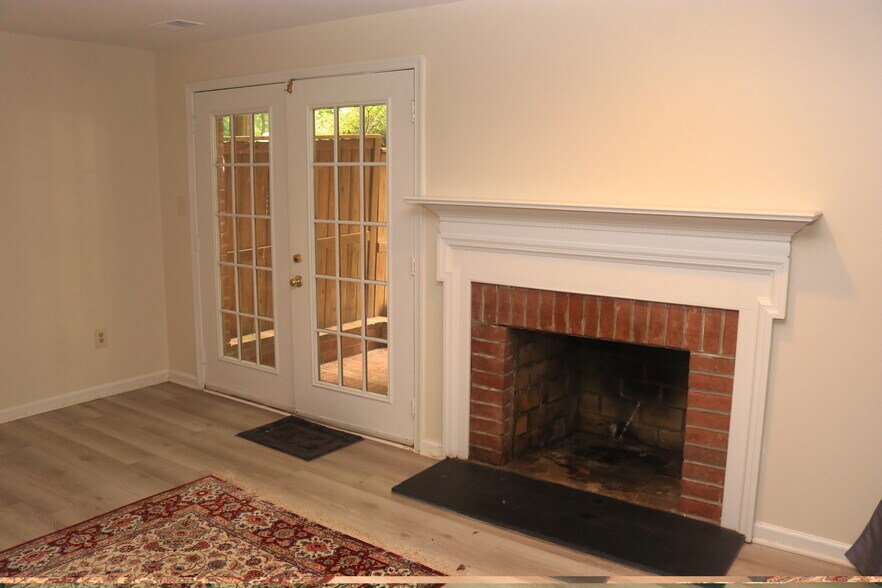 Building Photo - 6012 Loganwood Dr