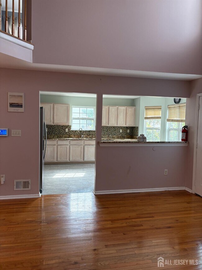 Building Photo - 30 Palmetto Way