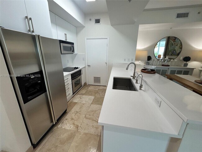 Building Photo - 9055 SW 73rd Ct