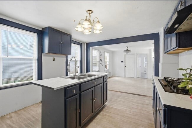 Building Photo - 53 Fremont St