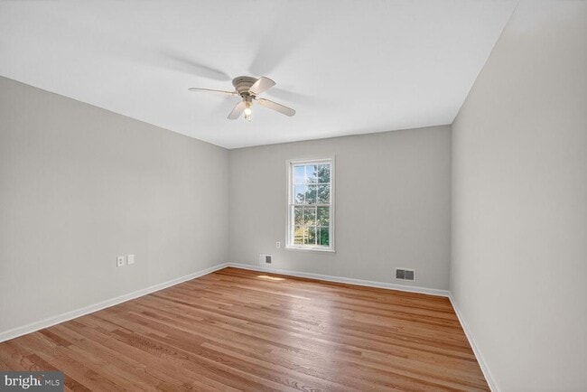 Building Photo - 21733 Oatlands Rd