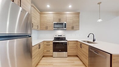 Building Photo - 1107 W State St