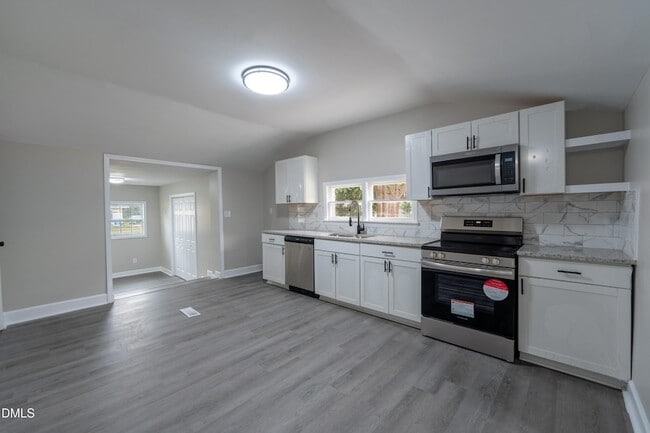 Building Photo - 1001 S Layton Ave